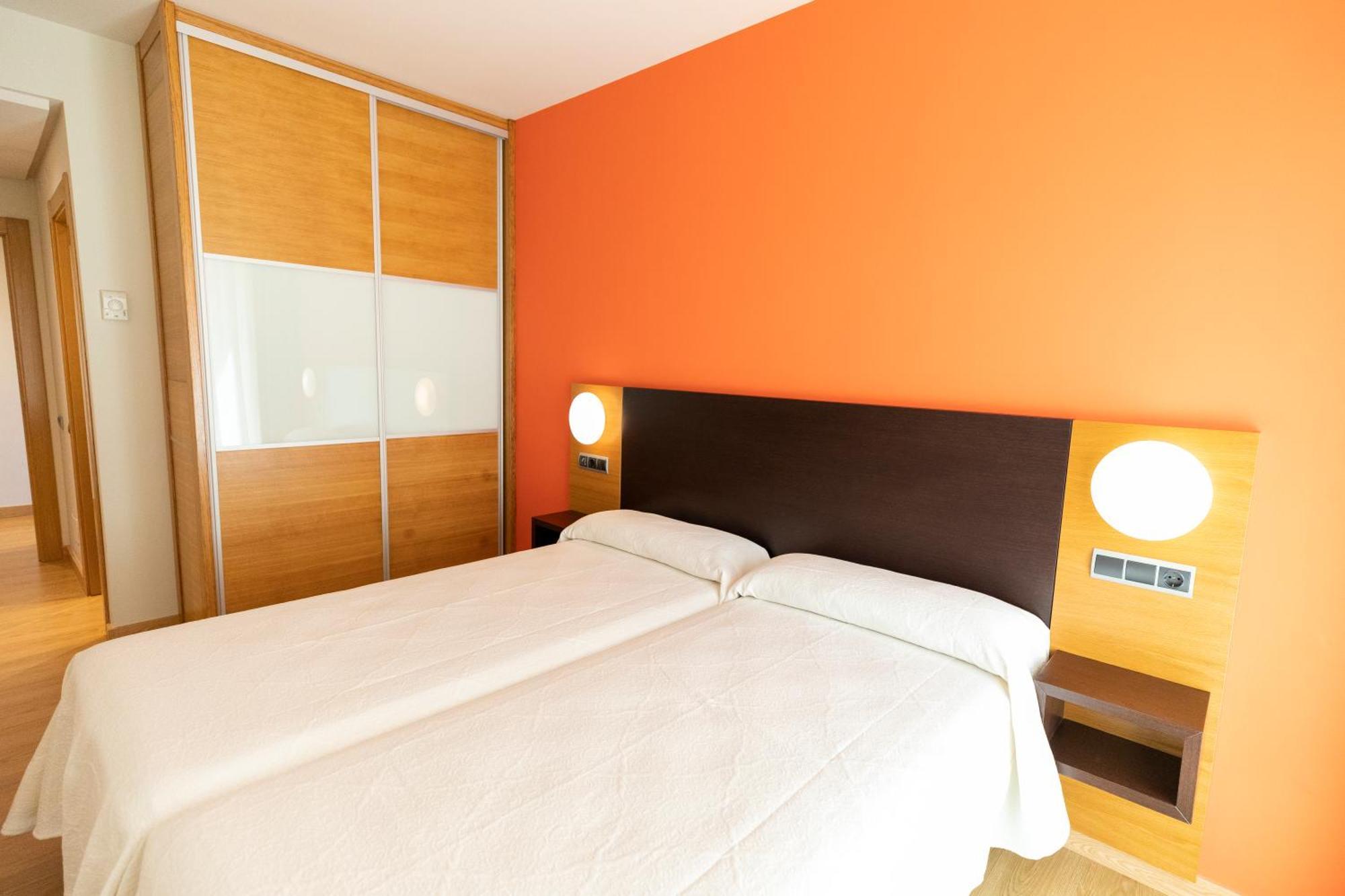 Apartamentos Maritimo Ris Con Garaje Noja Extérieur photo